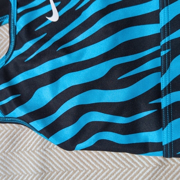 Nike blue and black sports bra size small - Picture 4 of 8